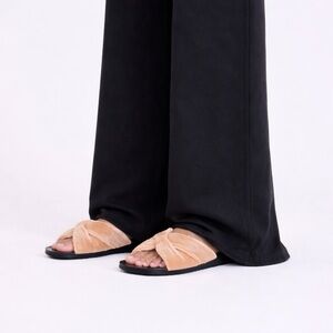 💗Chloé Nolan Crisscross Twisted Velvet Slides